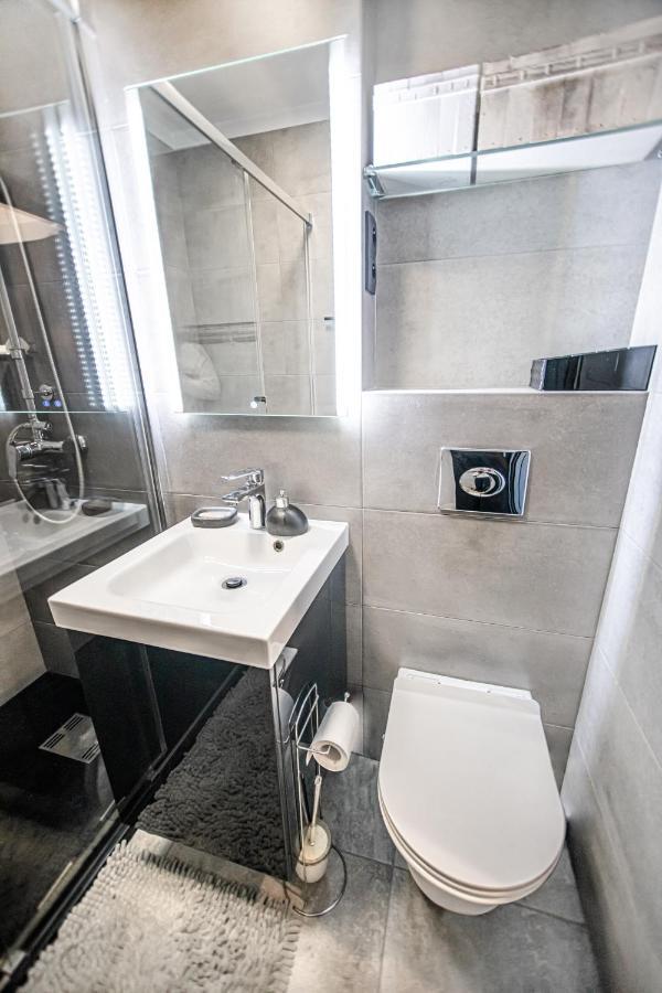 Charming Apt Next To Lazienki Park And City Center Varsovie Extérieur photo